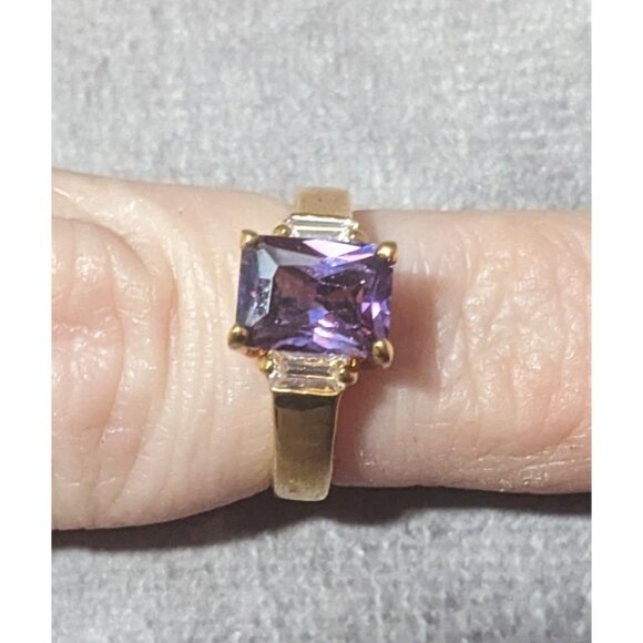 Whimsical Fantasy Purple Stone Bright Gold Tone Ring Size - Picture 5 of 16